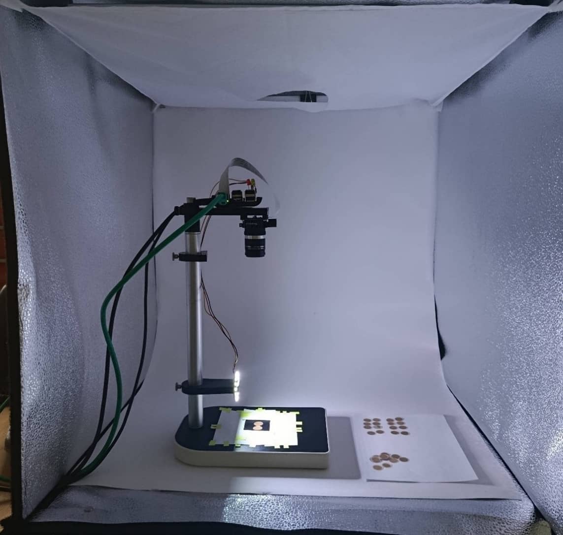 Controlled test environment for the computer vision system inside a photo box